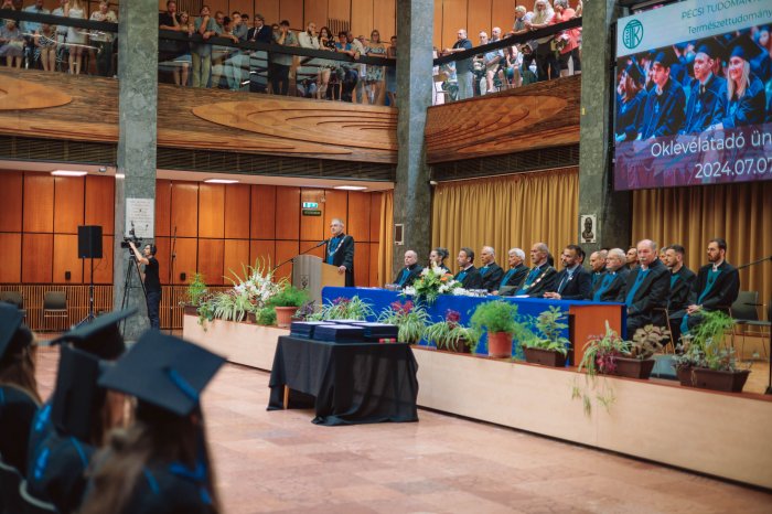 11145257-ttk-diplomaoszto-5257.jpg