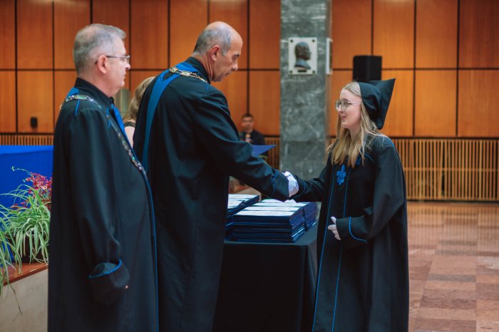 11225359-ttk-diplomaoszto-5359.jpg