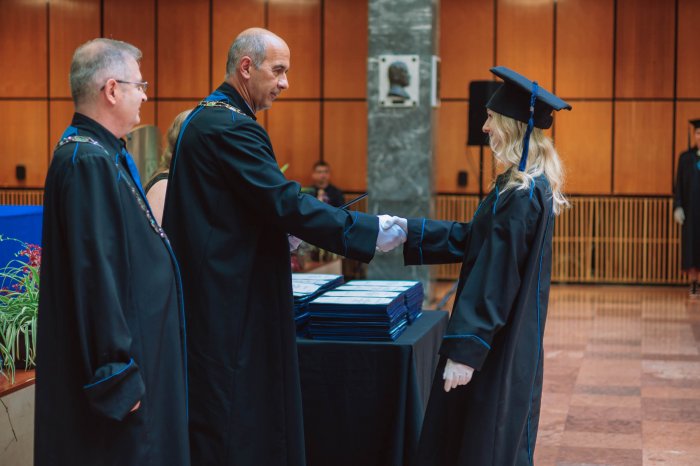 11235393-ttk-diplomaoszto-5393.jpg