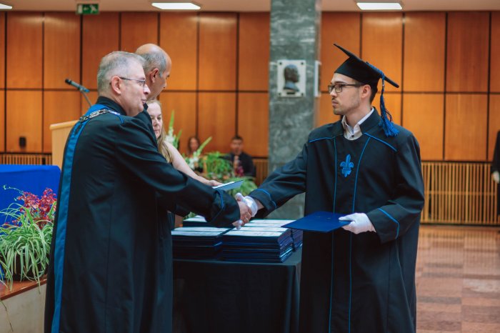 11245462-ttk-diplomaoszto-5462.jpg