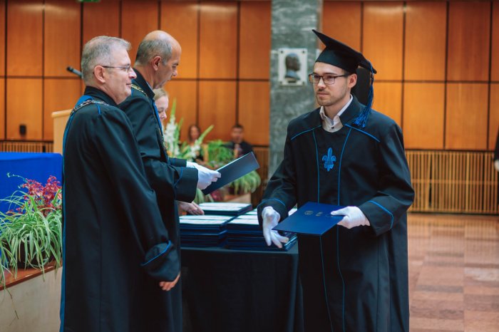 11245463-ttk-diplomaoszto-5463.jpg