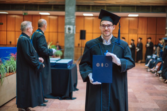 11245467-ttk-diplomaoszto-5467.jpg