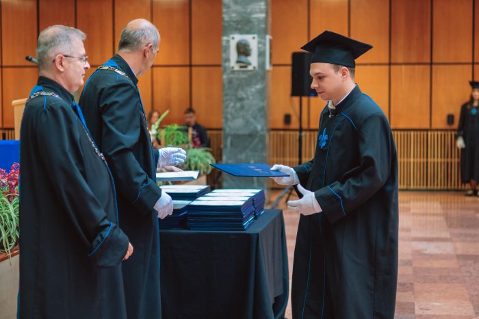 11255530-ttk-diplomaoszto-5530.jpg