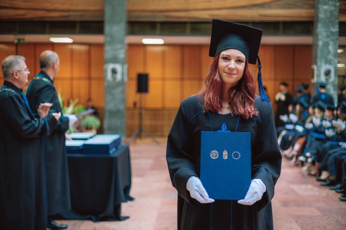 11265587-ttk-diplomaoszto-5587.jpg
