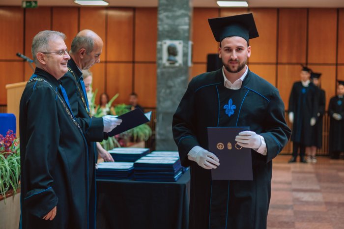 11275652-ttk-diplomaoszto-5652.jpg