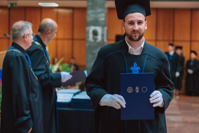 11275655-ttk-diplomaoszto-5655.jpg