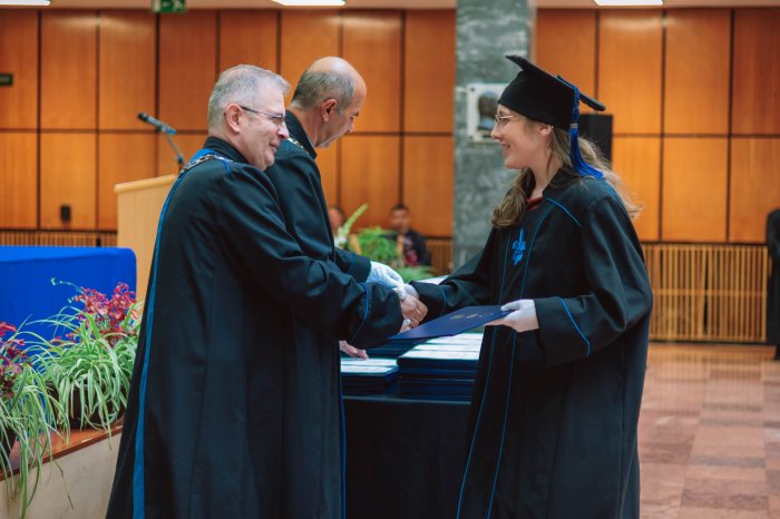 11275678-ttk-diplomaoszto-5678.jpg