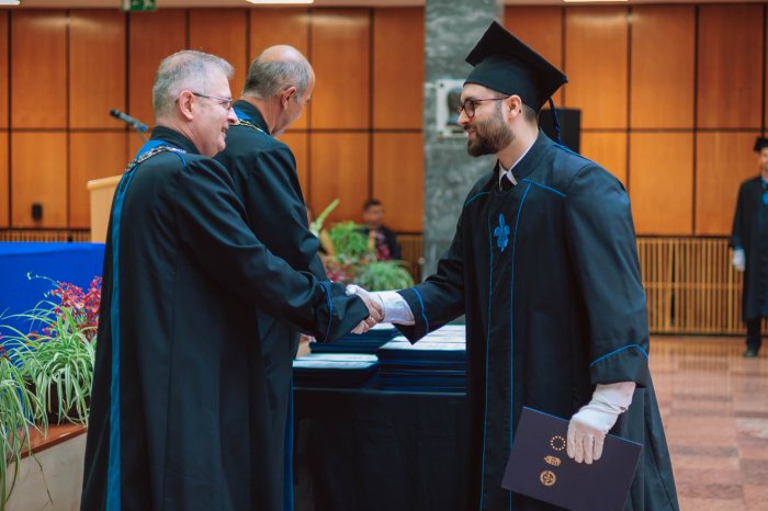 11285739-ttk-diplomaoszto-5739.jpg