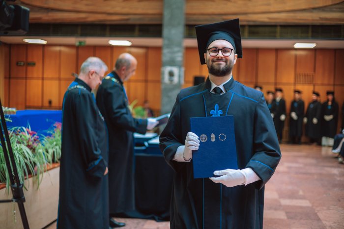 11285742-ttk-diplomaoszto-5742.jpg