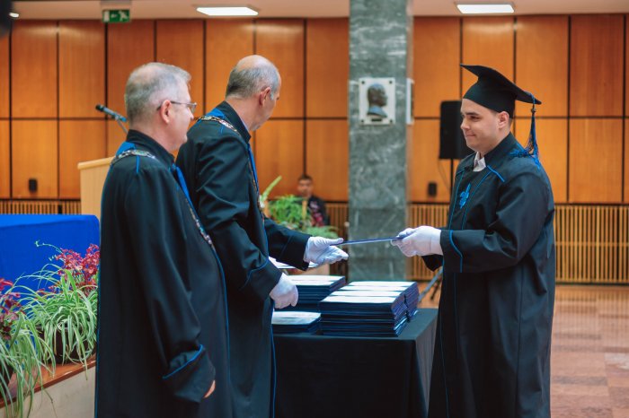11305851-ttk-diplomaoszto-5851.jpg
