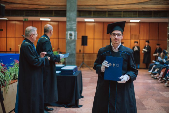 11305879-ttk-diplomaoszto-5879.jpg