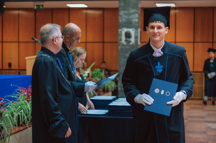 11315922-ttk-diplomaoszto-5922.jpg