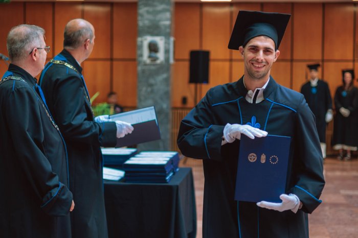 11325966-ttk-diplomaoszto-5966.jpg