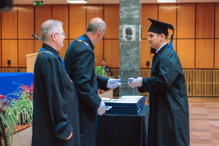 11346077-ttk-diplomaoszto-6077.jpg