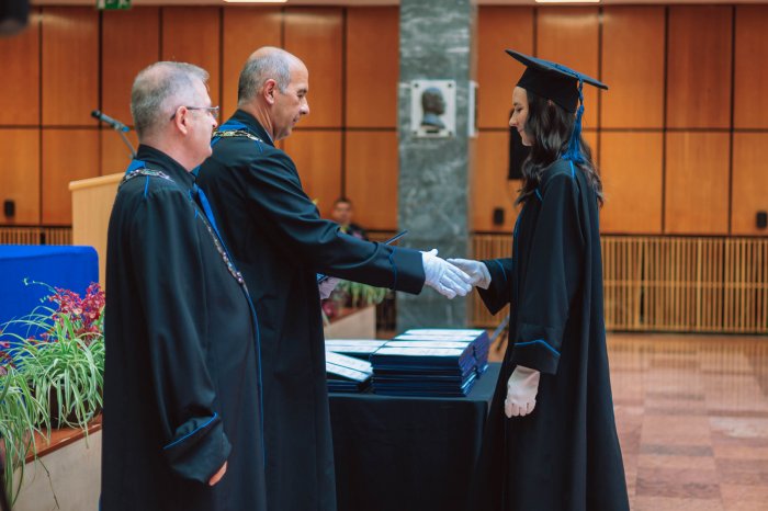 11356094-ttk-diplomaoszto-6094.jpg
