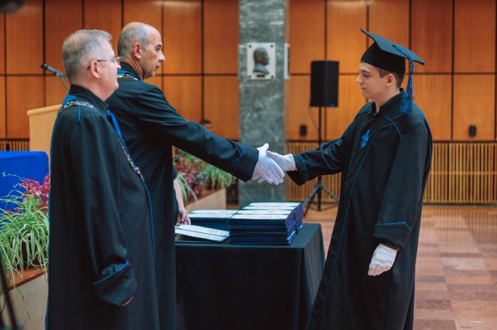 11366198-ttk-diplomaoszto-6198.jpg