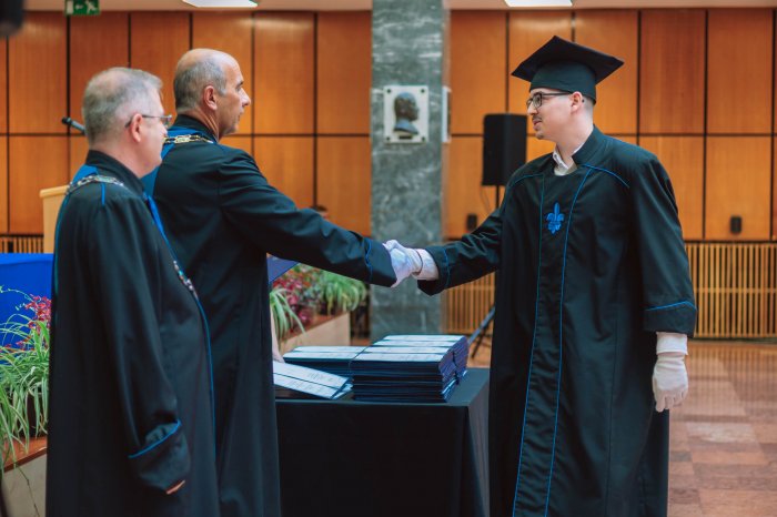 11376218-ttk-diplomaoszto-6218.jpg