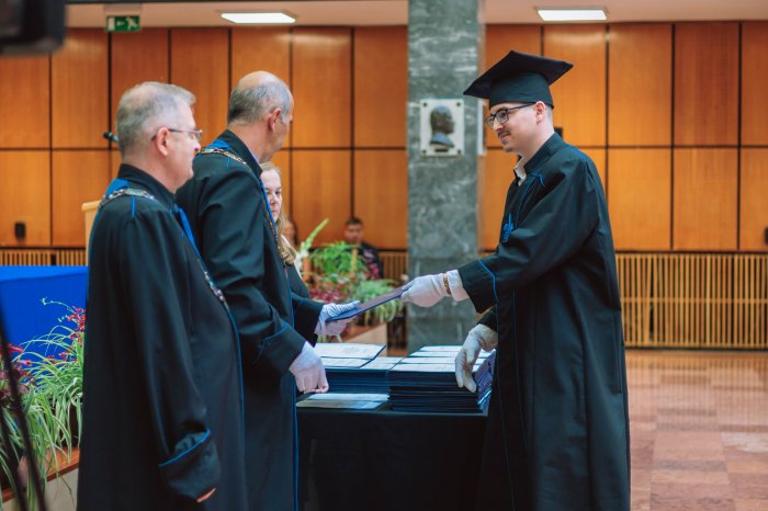 11376220-ttk-diplomaoszto-6220.jpg