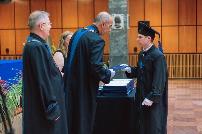 11386276-ttk-diplomaoszto-6276.jpg