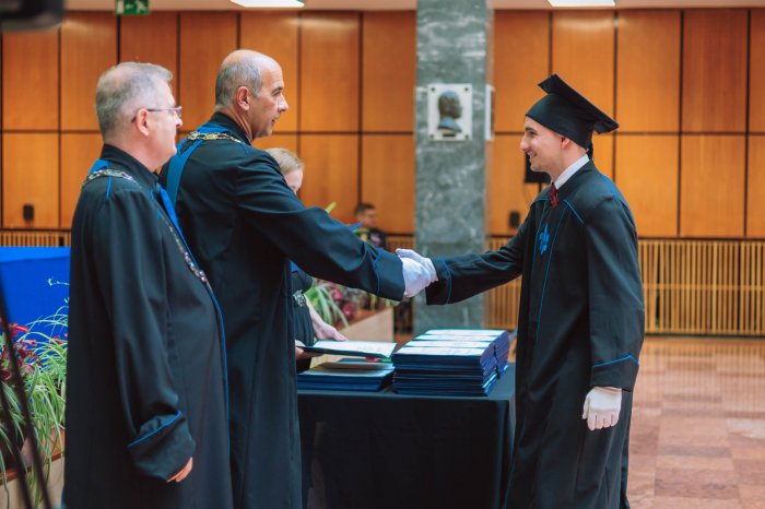 11406337-ttk-diplomaoszto-6337.jpg