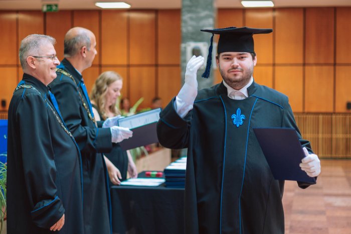 11436493-ttk-diplomaoszto-6493.jpg