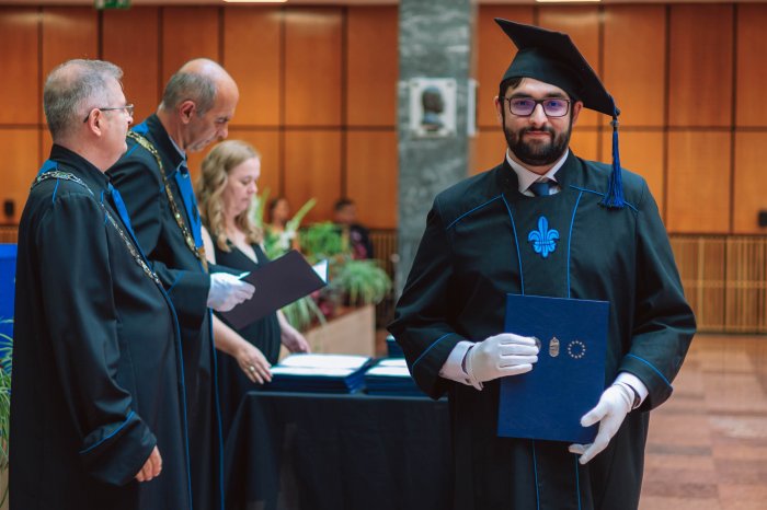 11446527-ttk-diplomaoszto-6527.jpg