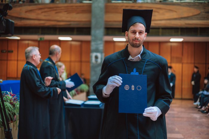 11446546-ttk-diplomaoszto-6546.jpg