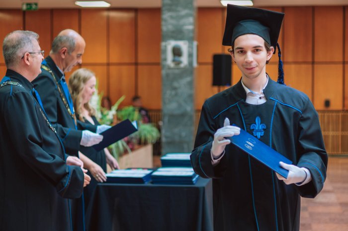 11446552-ttk-diplomaoszto-6552.jpg