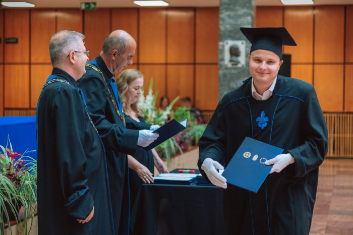11466617-ttk-diplomaoszto-6617.jpg