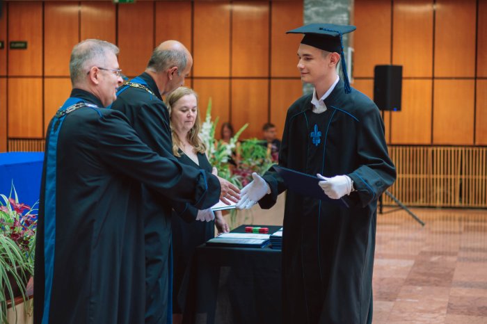11466642-ttk-diplomaoszto-6642.jpg
