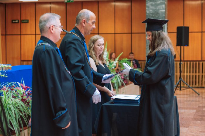 11486756-ttk-diplomaoszto-6756.jpg