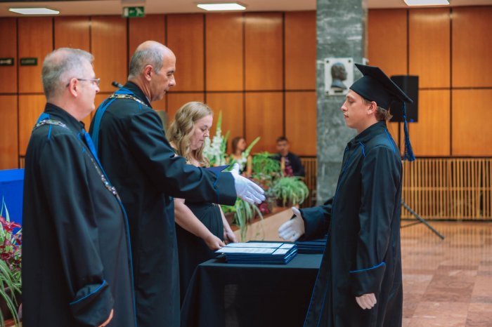 11496772-ttk-diplomaoszto-6772.jpg