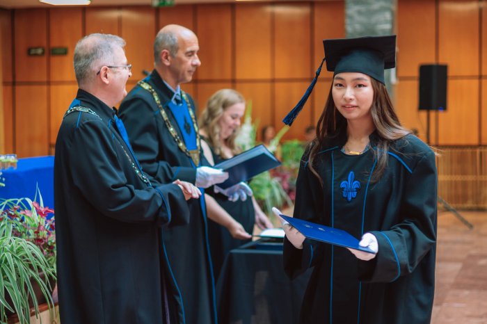 11506852-ttk-diplomaoszto-6852.jpg