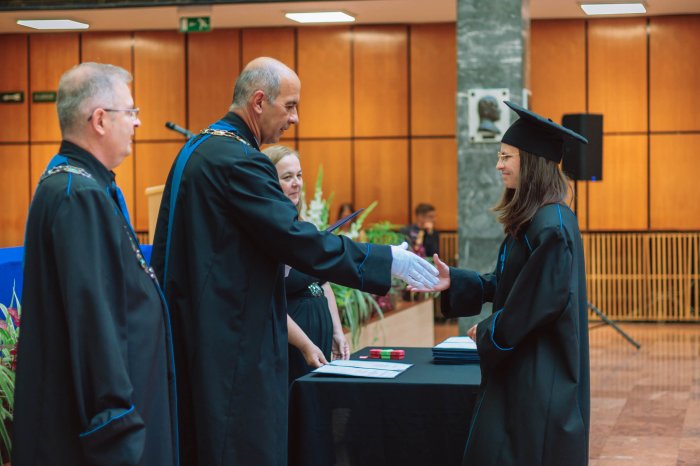 11587219-ttk-diplomaoszto-7219.jpg