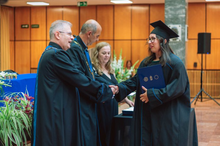 11587231-ttk-diplomaoszto-7231.jpg