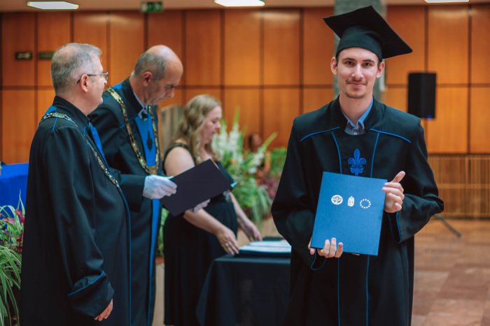11597300-ttk-diplomaoszto-7300.jpg