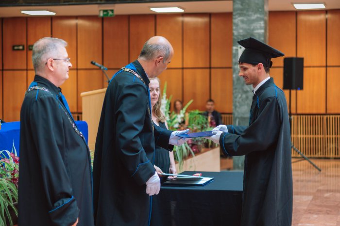 12017351-ttk-diplomaoszto-7351.jpg