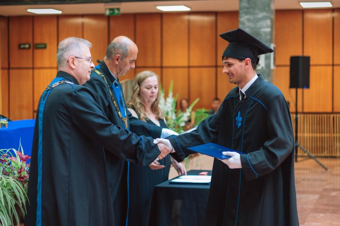 12017353-ttk-diplomaoszto-7353.jpg