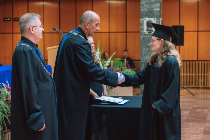 12017361-ttk-diplomaoszto-7361.jpg