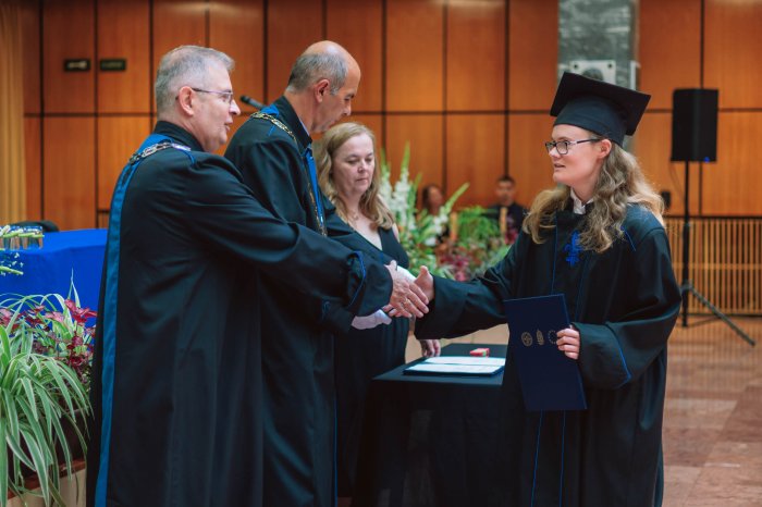 12017364-ttk-diplomaoszto-7364.jpg