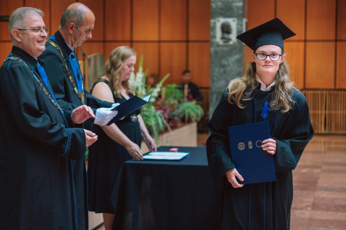 12017366-ttk-diplomaoszto-7366.jpg