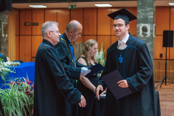 12017391-ttk-diplomaoszto-7391.jpg