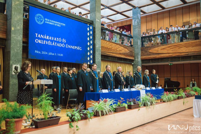 14010687-tanaravat-es-oklevelatado-0687.jpg