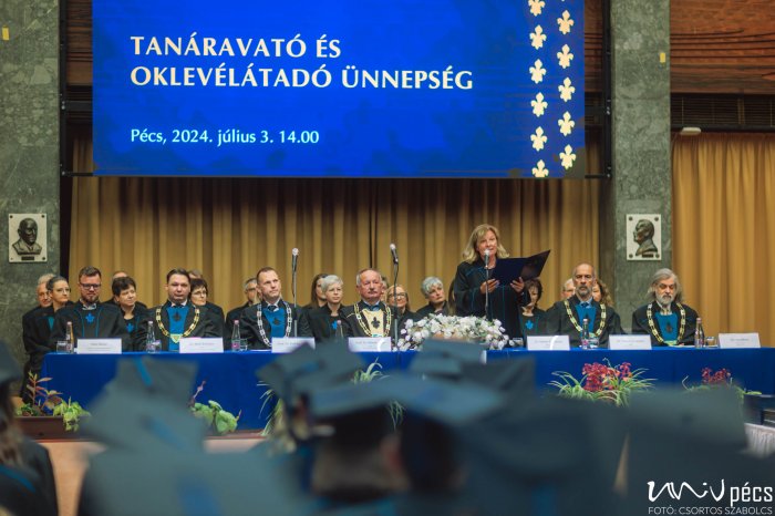 14140780-tanaravat-es-oklevelatado-0780.jpg